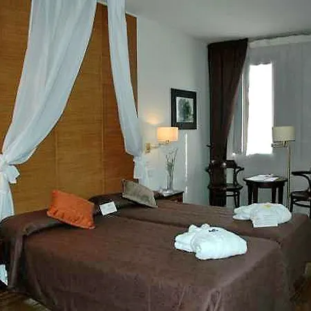 Regina Artdeco 4*